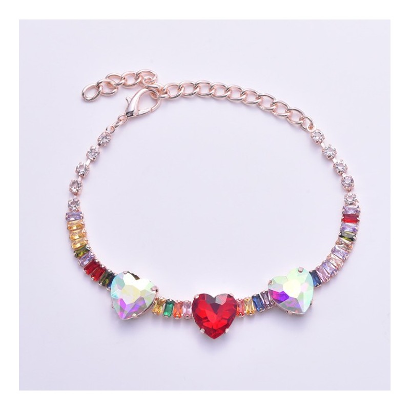 Colier ajustabil pentru animale de companie, cu decor in forma de inima si strasuri stralucitoare Colier ajustabil pentru animale de companie, cu decor in forma de inima si strasuri stralucitoare